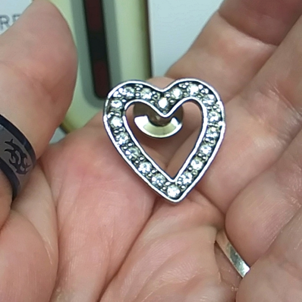 Cz  Avon heart pin